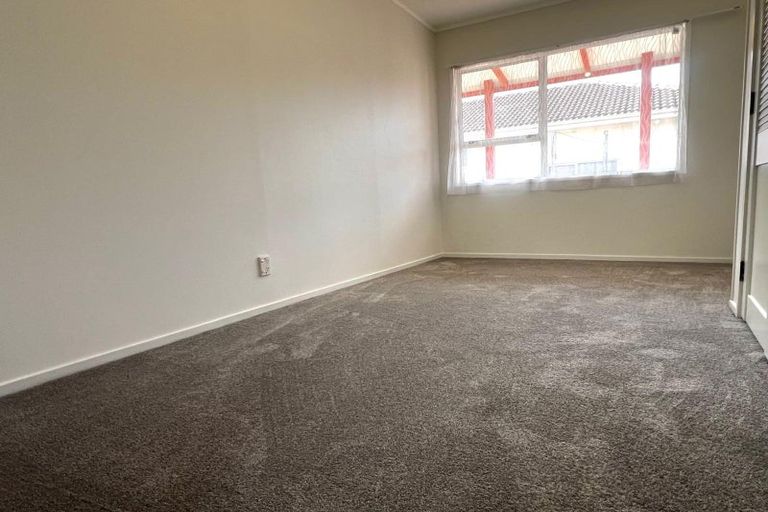 Photo of property in 11 Tyndrum Place, Highland Park, Auckland, 2010