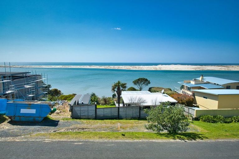 Photo of property in 14 Cheviot Street, Mangawhai Heads, Mangawhai, 0505