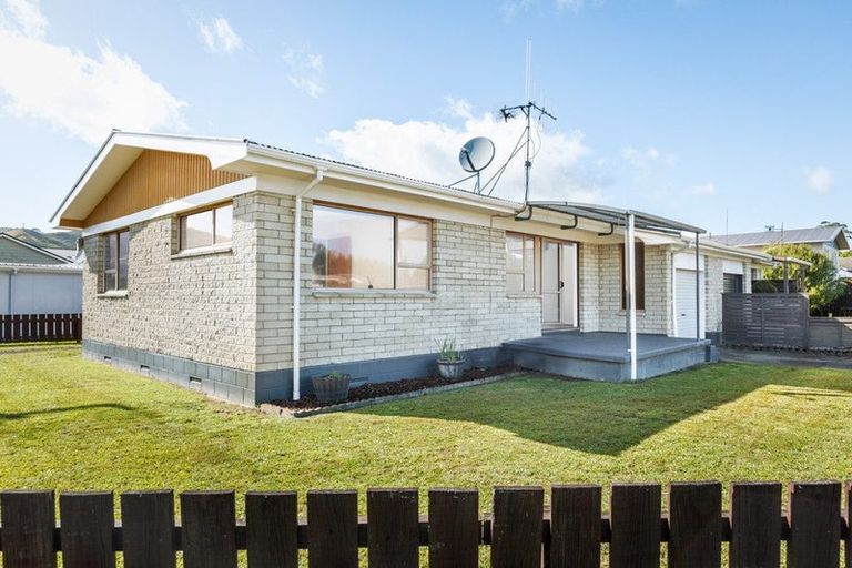 Photo of property in 2 Neil Street, Paeroa, 3600