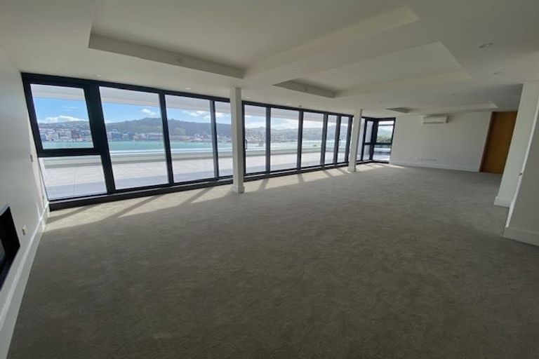 Photo of property in 5/308 Oriental Parade, Oriental Bay, Wellington, 6011