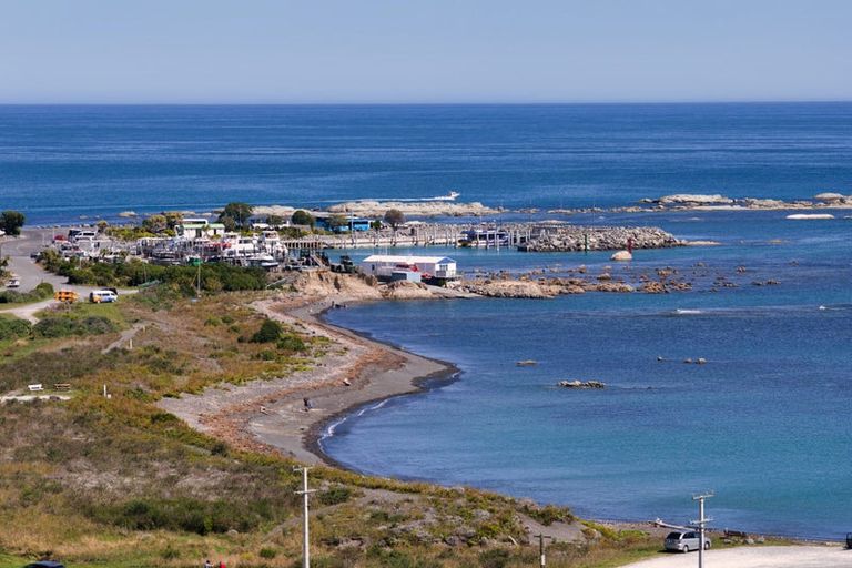 Photo of property in 13 Kotare Place, South Bay, Kaikoura, 7300