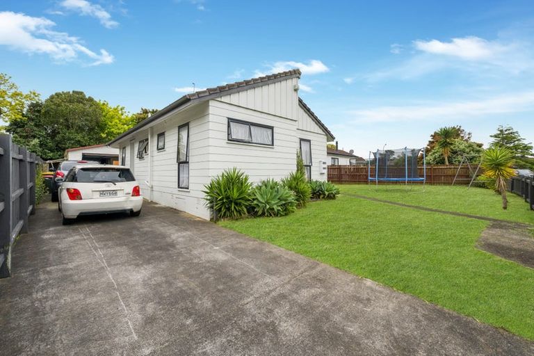 Photo of property in 15 Southview Place, Wattle Downs, Auckland, 2102