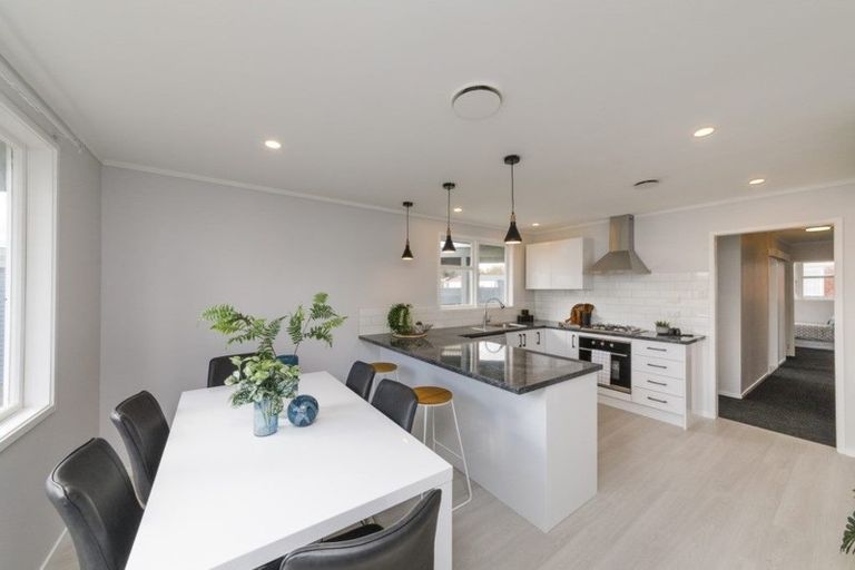 Photo of property in 42 Robinson Crescent, Westbrook, Palmerston North, 4412