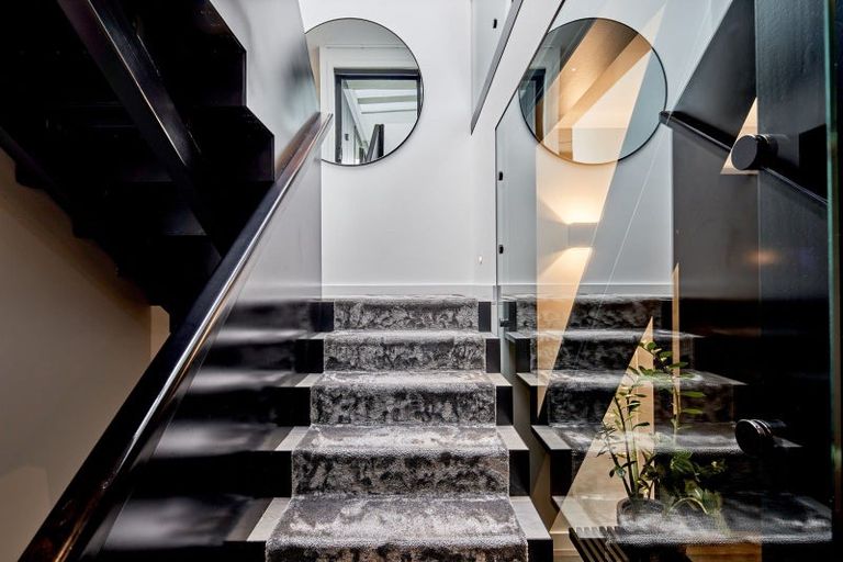 Photo of property in 5 Howard Road, Point Howard, Lower Hutt, 5013