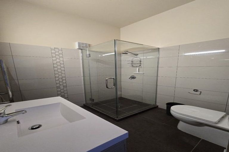 Photo of property in Metro Apartments, 8/220 Thorndon Quay, Pipitea, Wellington, 6011