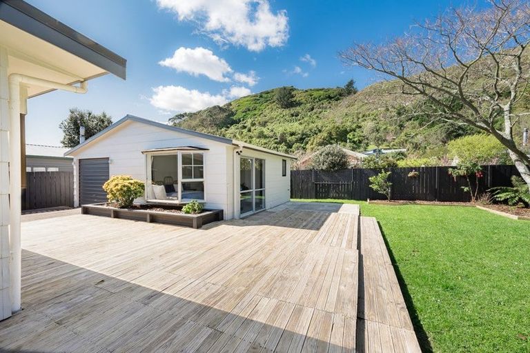 Photo of property in 87 Elizabeth Street, Waikanae, 5036