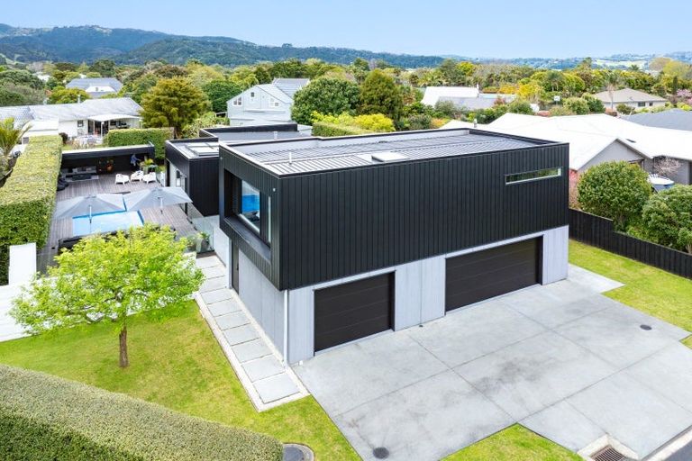 Photo of property in 7 Wrybill Way, Point Wells, 0986
