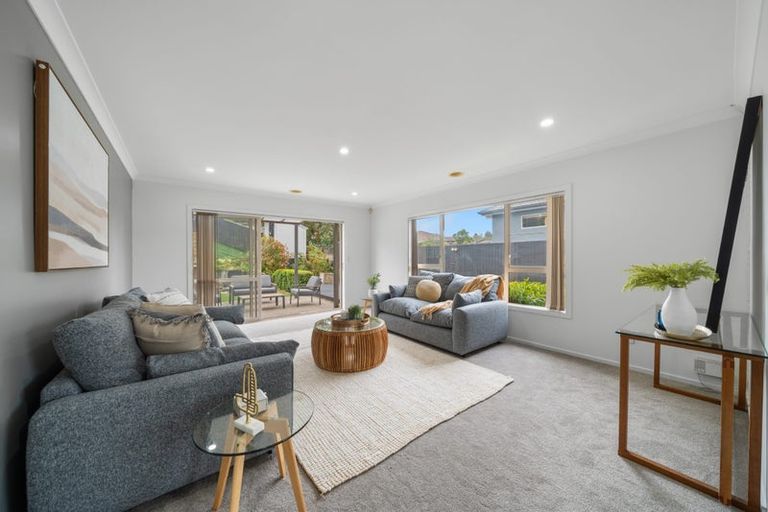 Photo of property in 50 Te Puia Drive, Aotea, Porirua, 5024