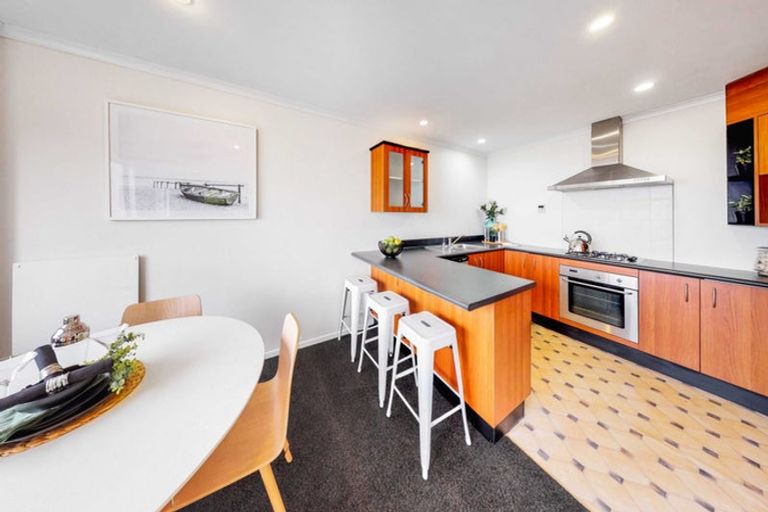 Photo of property in 17 Sirsi Terrace, Broadmeadows, Wellington, 6035