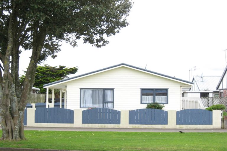 Photo of property in 1/29 Record Street, Fitzroy, New Plymouth, 4312