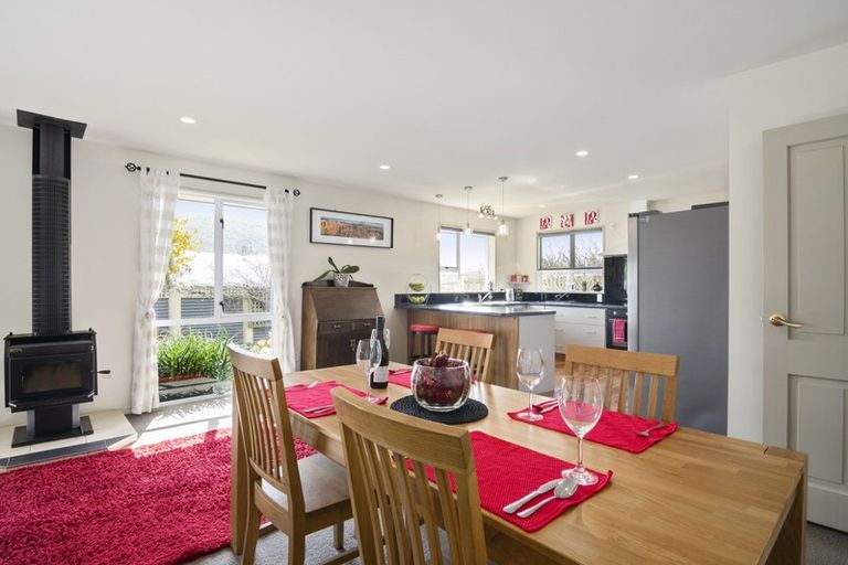 Photo of property in 2 Nautique Place, Waikawa, Picton, 7220