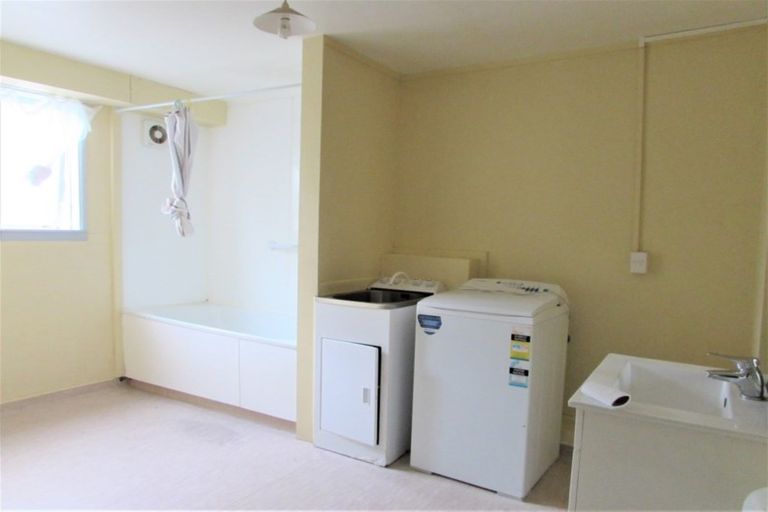 Photo of property in 4/110 Clyde Street, Island Bay, Wellington, 6023