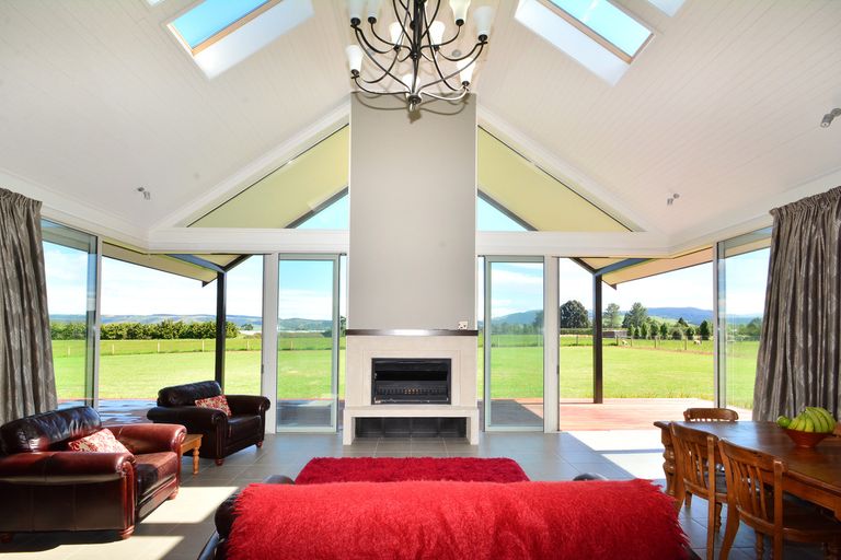 Photo of property in 100 Wingatui Road, Mosgiel, 9024