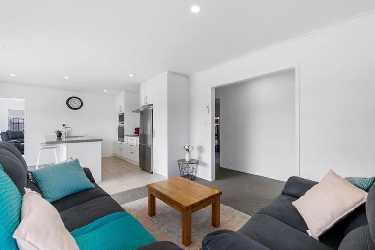 Photo of property in 18 Kamahi Crescent, Papamoa Beach, Papamoa, 3118