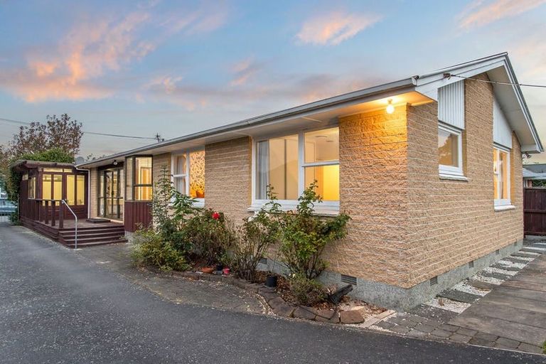 Photo of property in 11 Dunster Street, Burnside, Christchurch, 8053