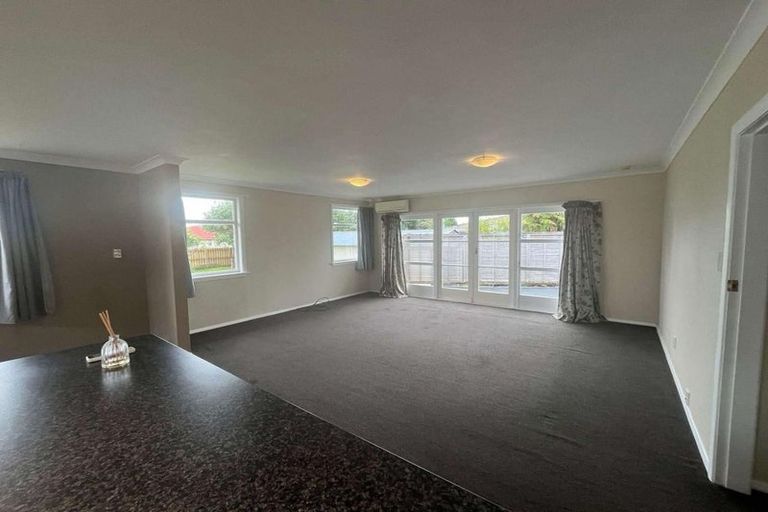 Photo of property in 11 George Street, Levin, 5510