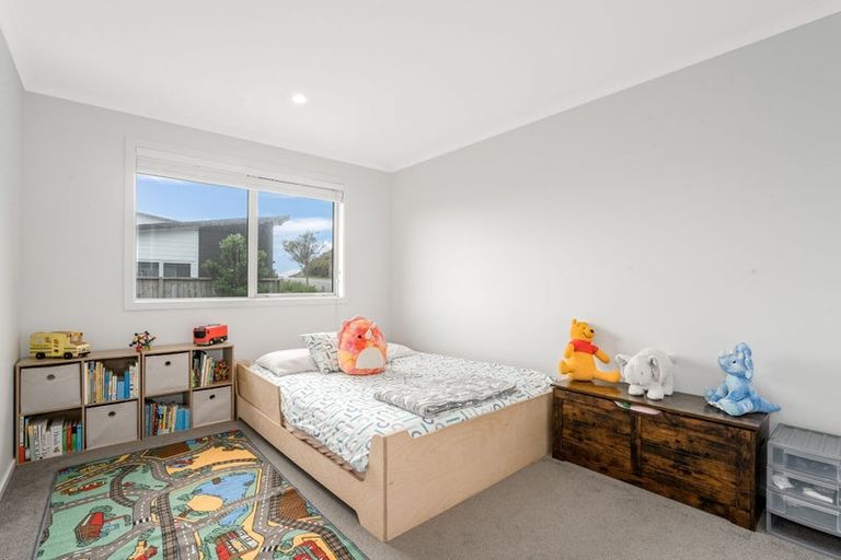 Photo of property in 190 Navigation Drive, Whitby, Porirua, 5024