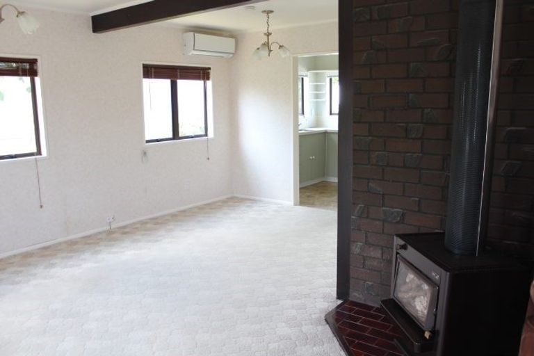 Photo of property in 2 Tarbett Road, Hillcrest, Hamilton, 3216