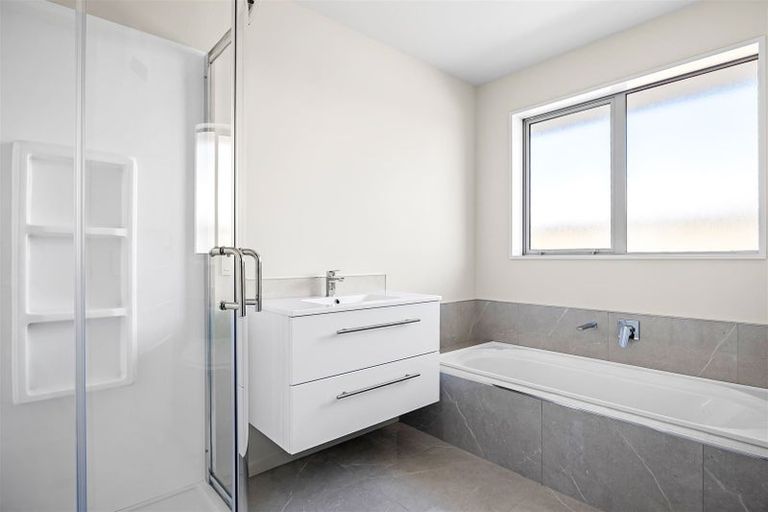 Photo of property in 34 Plover Avenue, Amberley, 7410