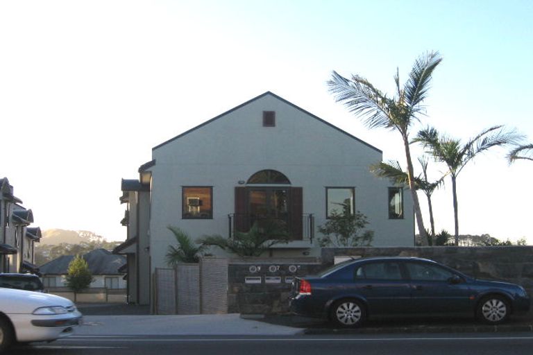 Photo of property in 5 St Johns Road, Saint Johns, Auckland, 1072