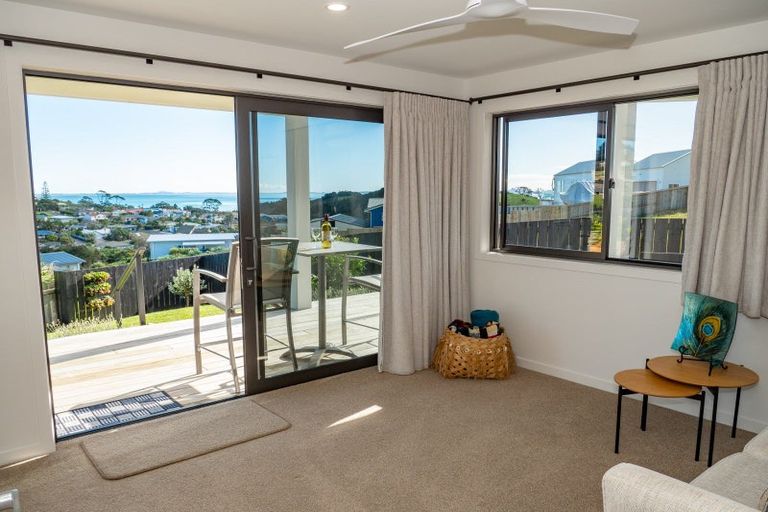 Photo of property in 4 Freyja Crescent, Coopers Beach, 0420