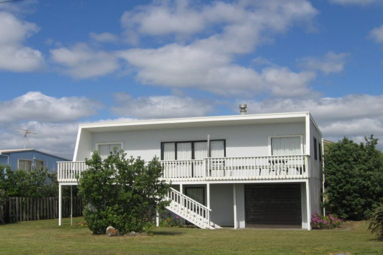 Photo of property in 112 Broadway Road, Waihi Beach, 3611