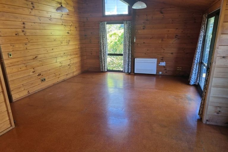 Photo of property in 5 Otonga Way, Churton Park, Wellington, 6037