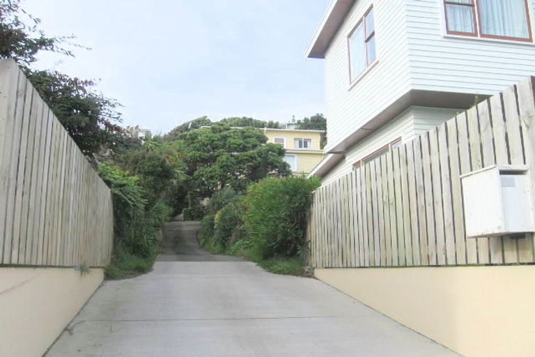 Photo of property in 92 Mana Esplanade, Paremata, Porirua, 5026