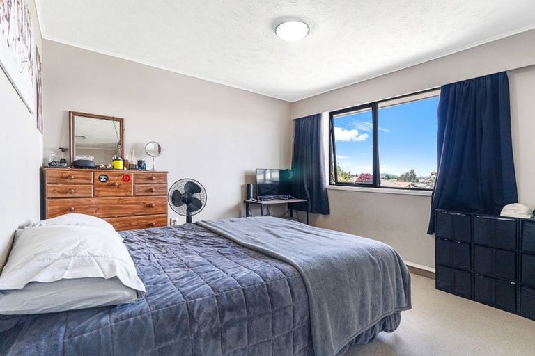 Photo of property in 1 Bata Place, Pomare, Rotorua, 3015