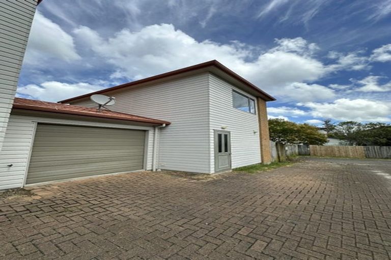 Photo of property in 41 Tiri Tiri Road, Birkdale, Auckland, 0626