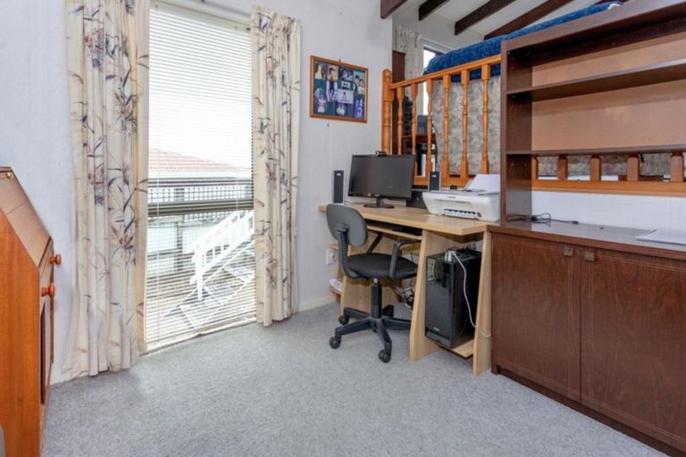 Photo of property in 106 Chevron Crescent, Whangamata, 3620