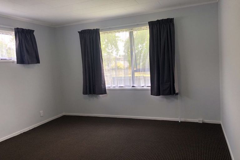 Photo of property in 55 Sikkim Crescent, Clover Park, Auckland, 2019