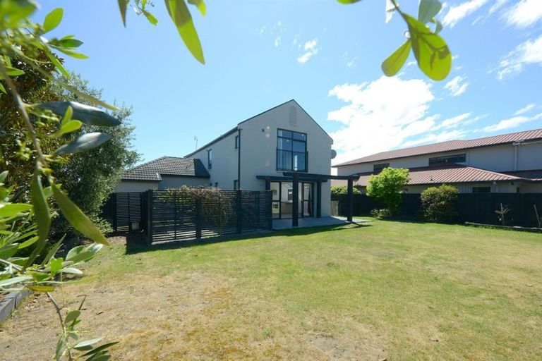 Photo of property in 3 Bottle Lake Drive, Parklands, Christchurch, 8083