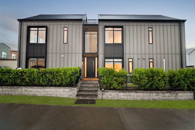 Photo of property in 2 Skua Road, Hobsonville, Auckland, 0616