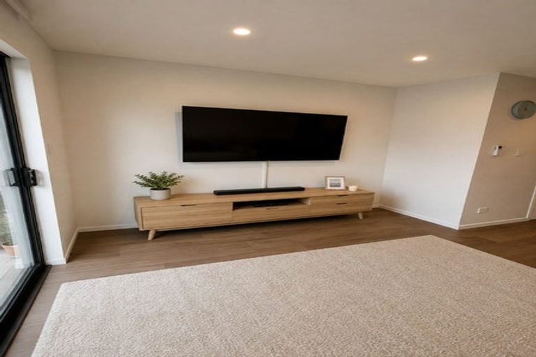Photo of property in 14 Jabuka Street, Glen Eden, Auckland, 0602