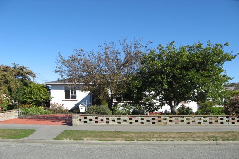 Photo of property in 16 Dacre Street, Oamaru North, Oamaru, 9400