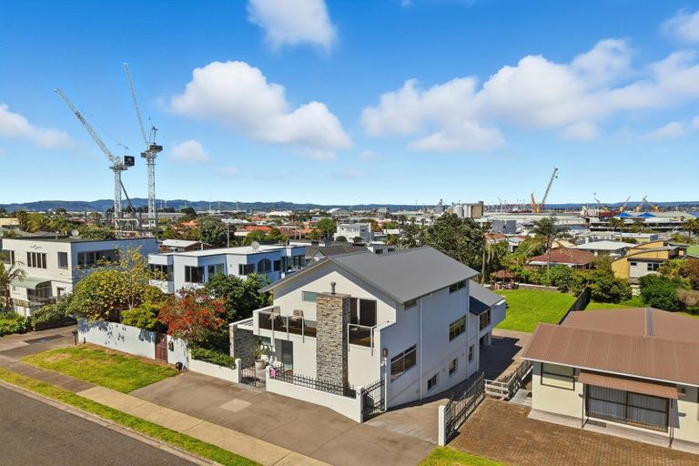 Photo of property in 40 Oceanview Road, Mount Maunganui, 3116