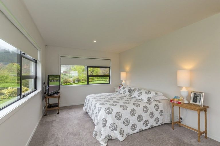 Photo of property in 141 Manakau Heights Drive, Manakau, Levin, 5573