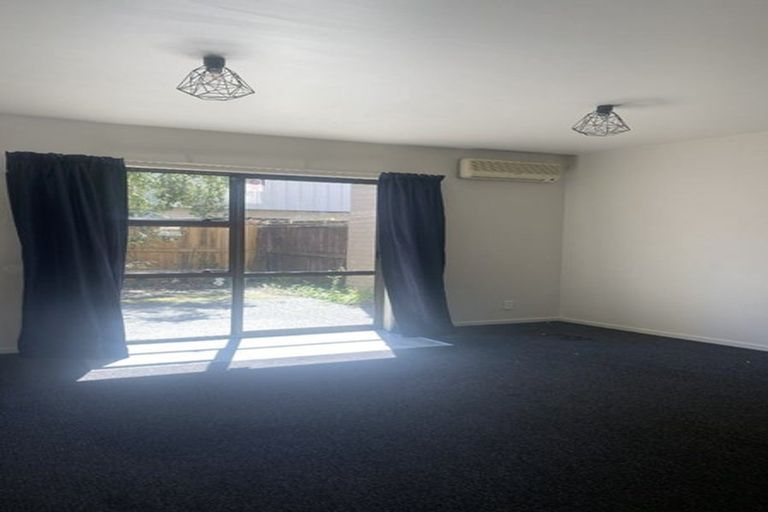 Photo of property in 2/35 Brockworth Place, Riccarton, Christchurch, 8011