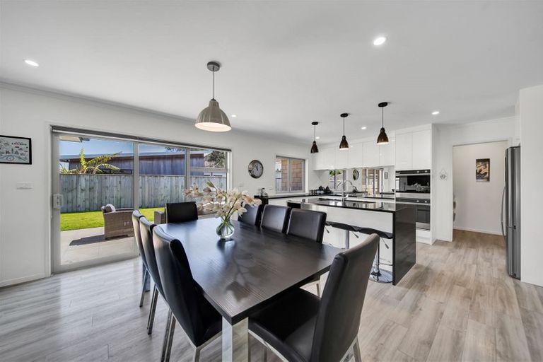 Photo of property in 11 Keene Drive, Bell Block, New Plymouth, 4312