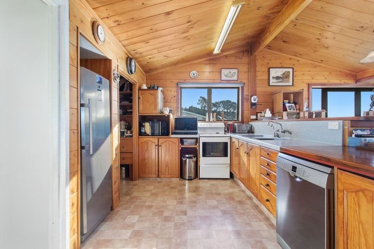 Photo of property in 81 Orete Point Road, Waihau Bay, Opotiki, 3199