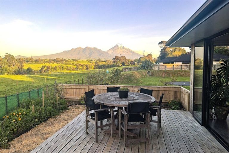 Photo of property in 2b Gossling Street, Okato, 4335