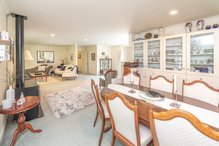 Photo of property in 27 Oakland Avenue, Saint Johns Hill, Whanganui, 4500