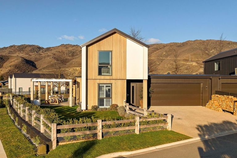 Photo of property in 29 Midlothian Avenue, Cromwell, 9310