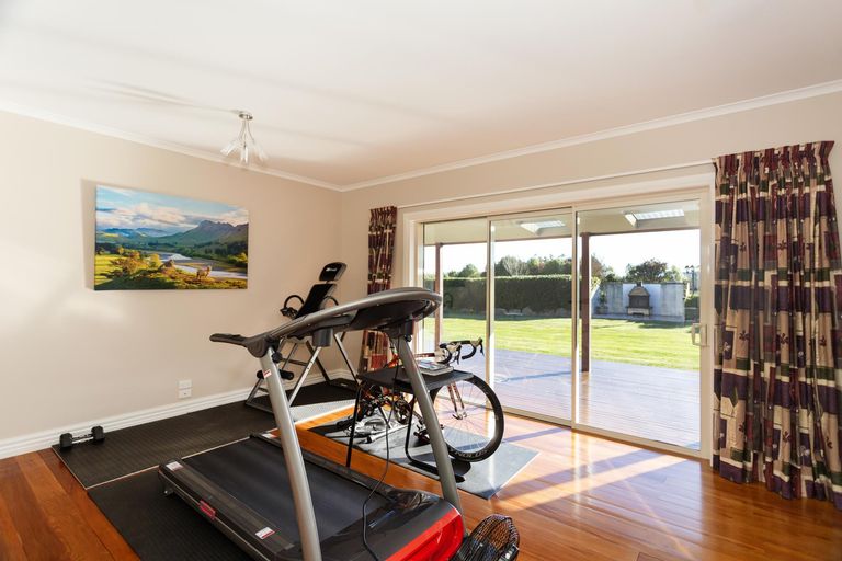 Photo of property in 305 Redcastle Road, Oamaru North, Oamaru, 9492