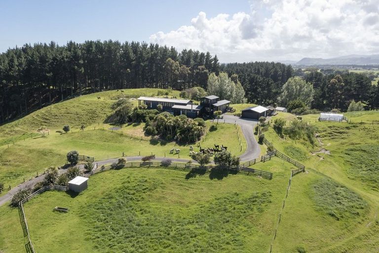 Photo of property in 68 Harakeke Road, Te Horo, Otaki, 5581