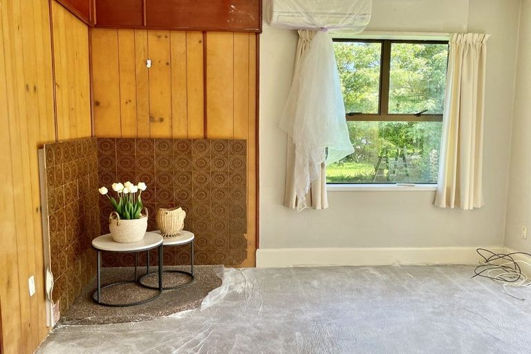 Photo of property in 190 Boord Crescent, Kumeu, 0891