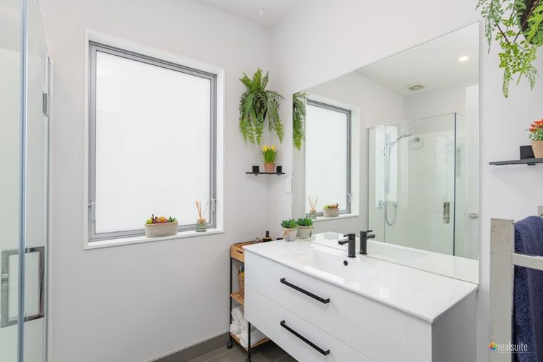 Photo of property in 1/24 Tamar Street, Island Bay, Wellington, 6023