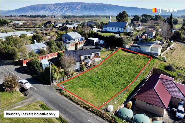Photo of property in 15 Snowdon Street, Allanton, Mosgiel, 9092