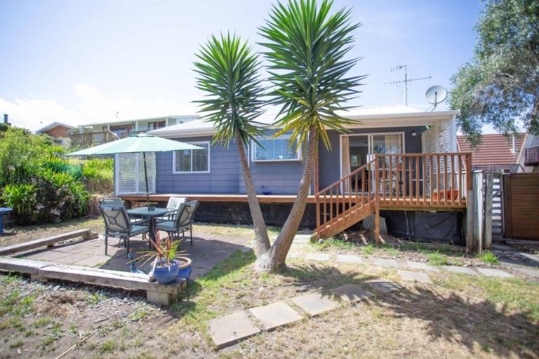 Photo of property in 7a William Street, Waikanae Beach, Waikanae, 5036